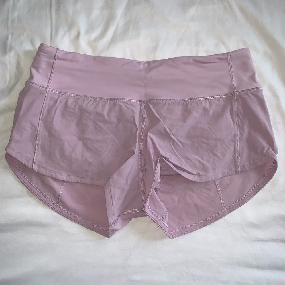Lululemon size 4 speed-up low rise short 2.5”